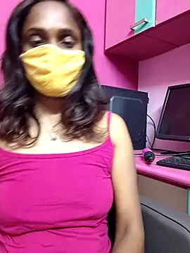 Snapshot of Queen-dhivya chatting on March 27, 2026, 6:18 pm Queen-dhivya online show from March 27, 2026, 6:18 pm