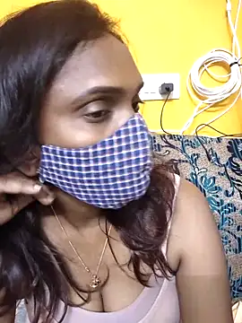 Snapshot of Queen-dhivya chatting on March 31, 2026, 5:02 pm Queen-dhivya online show from March 31, 2026, 5:02 pm