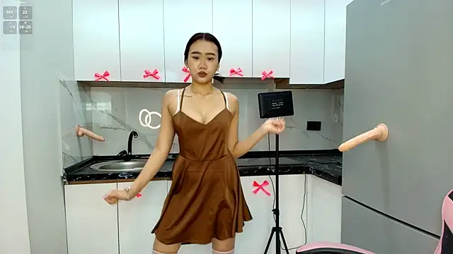 tamikasweet online show from November 12, 2025, 4:13 am