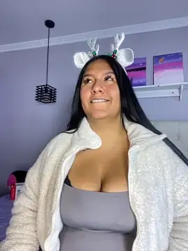 Maddifox  online show from November 13, 2025, 9:58 pm