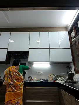 Hot-Sana2 online show from April 12, 2026, 1:27 pm