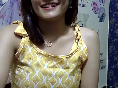Snapshot of maira_33 chatting on May 5, 2026, 1:30 pm maira 33 online show from May 5, 2026, 1:30 pm