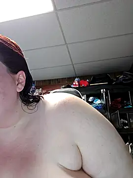 Amberstardusk online show from November 21, 2025, 1:10 pm