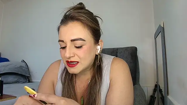 cataleyamyst online show from April 22, 2026, 3:42 am