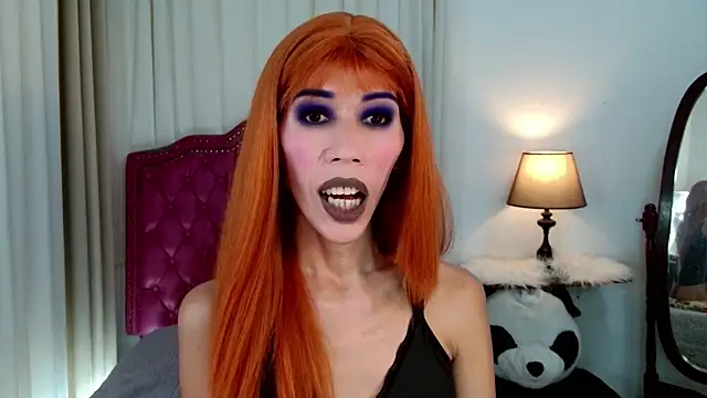 bellaUtops online show from January 13, 2026, 1:44 am