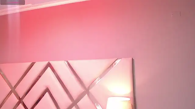 GiselJones online show from November 25, 2025, 7:47 pm