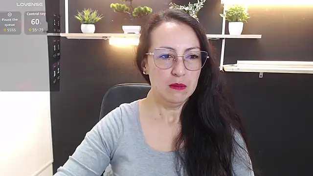 Lauryn Jones online show from April 20, 2026, 4:43 pm