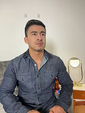 Chris Clarck online show from November 16, 2025, 8:03 pm