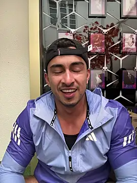 Chris Clarck online show from November 22, 2025, 8:19 pm