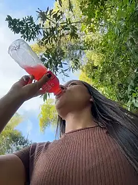 Brunettecollins05 online show from March 19, 2026, 9:19 pm