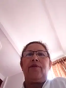 Snapshot of Cessi50 chatting on May 11, 2026, 4:15 pm Cessi50 online show from May 11, 2026, 4:15 pm