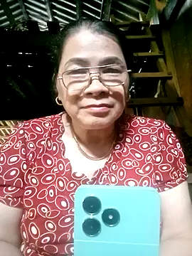 small-house123 online show from November 6, 2025, 3:18 am