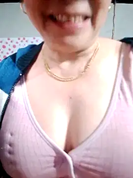 small-house123 online show from January 19, 2026, 12:03 am