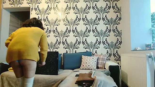 CharmingPearl online show from December 22, 2025, 7:27 am