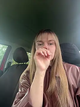 Snapshot of LisaFreierxx chatting on May 5, 2026, 2:14 pm LisaFreierxx online show from May 5, 2026, 2:14 pm