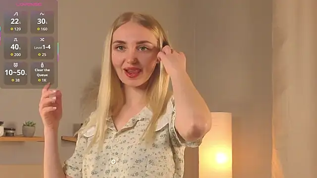 Carollina  online show from November 12, 2025, 3:12 pm