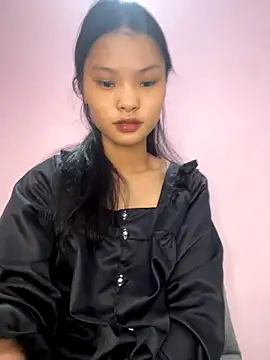 lung-linh online show from December 3, 2025, 1:57 am