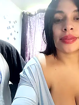 AngelsCouple- online show from November 4, 2025, 5:01 pm