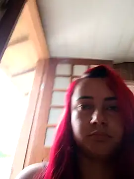 ruiviinhaah online show from November 25, 2025, 6:19 pm