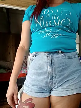 ruiviinhaah online show from March 2, 2026, 6:37 pm