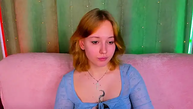 RikkiChoco online show from April 21, 2026, 1:42 am