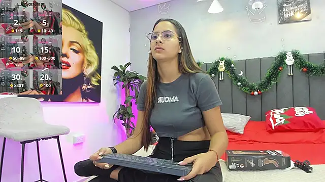 kendra london online show from December 3, 2025, 11:30 am