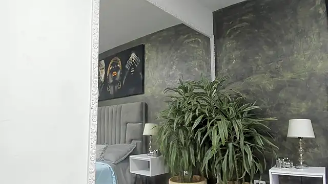 kendra london online show from December 21, 2025, 1:07 pm