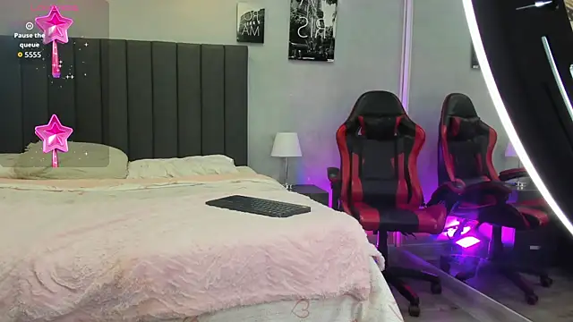 kendra london online show from April 20, 2026, 11:13 am