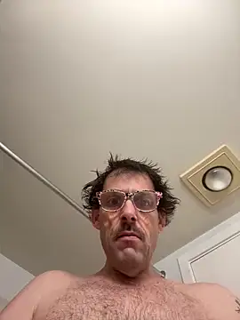 bigdaddyandqueenn online show from February 12, 2026, 7:42 pm