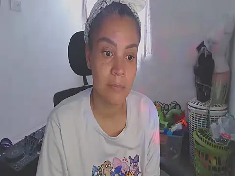 Snapshot of shayna_cute chatting on May 27, 2026, 8:28 pm shayna cute online show from May 27, 2026, 8:28 pm