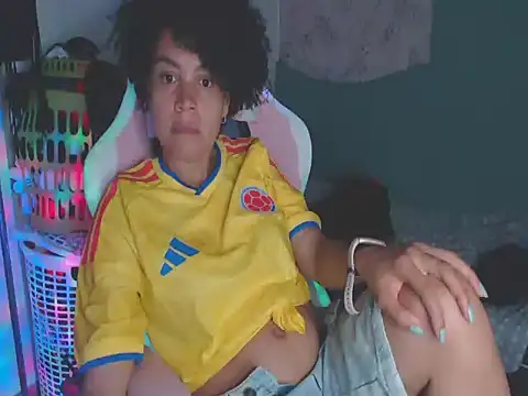 shayna cute online show from July 8, 2026, 1:43 am