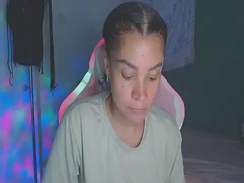shayna cute online show from July 15, 2026, 11:32 pm