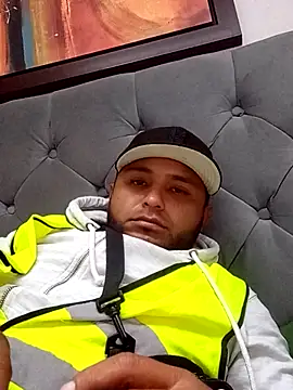 Snapshot of KARNEs24666 chatting on February 17, 2026, 5:52 pm KARNEs24666 online show from February 17, 2026, 5:52 pm