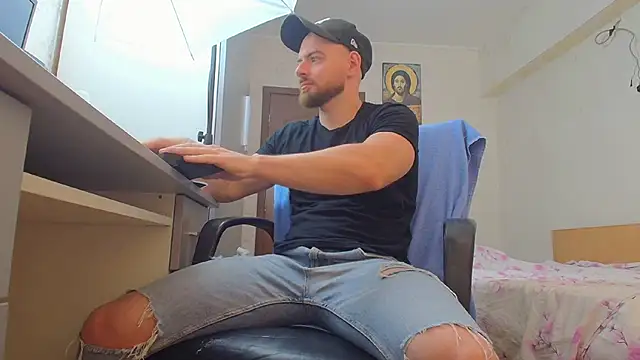 Ryanstone  online show from July 20, 2026, 6:49 am