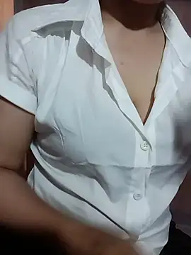 Sara pusyy online show from June 4, 2026, 5:13 am