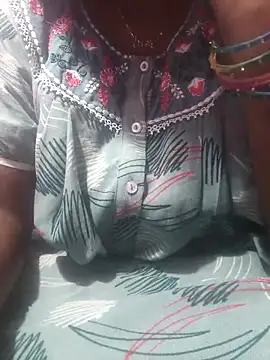 hyd couple7878 online show from April 19, 2026, 12:43 am