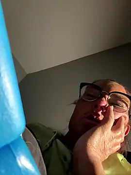 Angel-LinaX online show from January 7, 2026, 10:12 pm