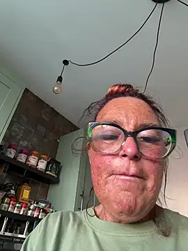 Snapshot of Angel-LinaX chatting on July 20, 2026, 5:26 pm Angel-LinaX online show from July 20, 2026, 5:26 pm