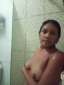 juziinha online show from December 5, 2025, 3:37 am