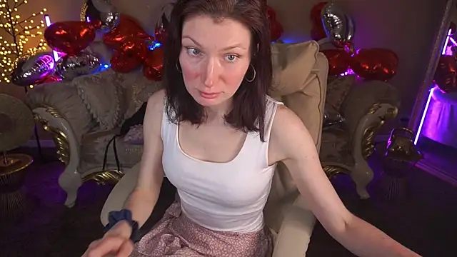 Snapshot of AmiraGoldd chatting on February 15, 2026, 1:52 pm AmiraGoldd online show from February 15, 2026, 1:52 pm