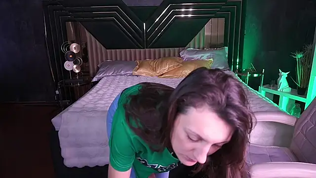 Snapshot of ZafiraMoonn chatting on December 18, 2025, 7:14 am ZafiraMoonn online show from December 18, 2025, 7:14 am