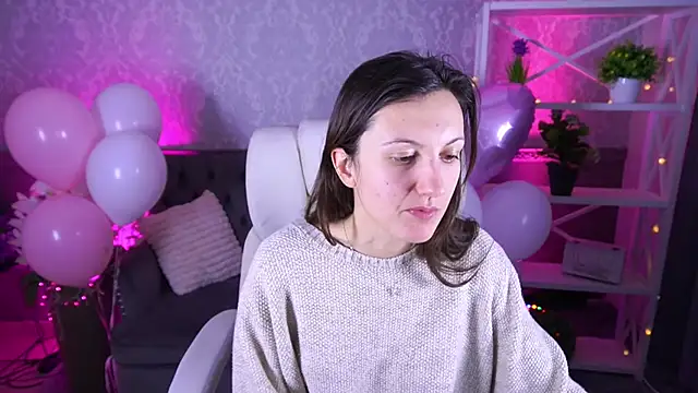 Snapshot of ZafiraMoonn chatting on February 16, 2026, 1:51 pm ZafiraMoonn online show from February 16, 2026, 1:51 pm