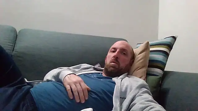 luca beech88 online show from April 22, 2026, 6:20 pm