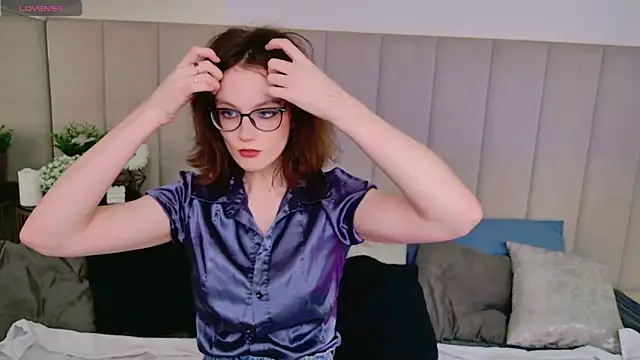 KathleenDioiz online show from November 20, 2025, 1:11 pm