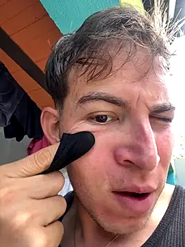 AlexanderBianchi2 online show from November 19, 2025, 4:51 pm