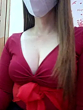 BeyeuCii99 online show from December 4, 2025, 1:09 pm