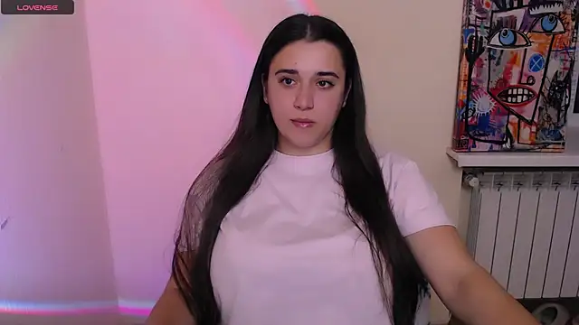 Snapshot of AlinaDoll_ chatting on May 12, 2026, 7:16 am AlinaDoll online show from May 12, 2026, 7:16 am