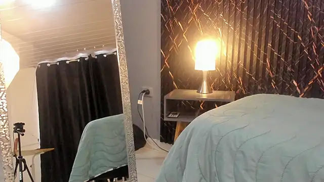 clara heat online show from November 20, 2025, 7:57 pm