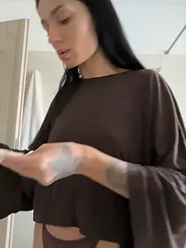 VickyM99 online show from April 19, 2026, 9:08 am