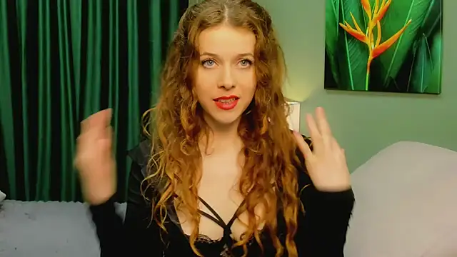 LoraWarner online show from November 21, 2025, 8:40 pm